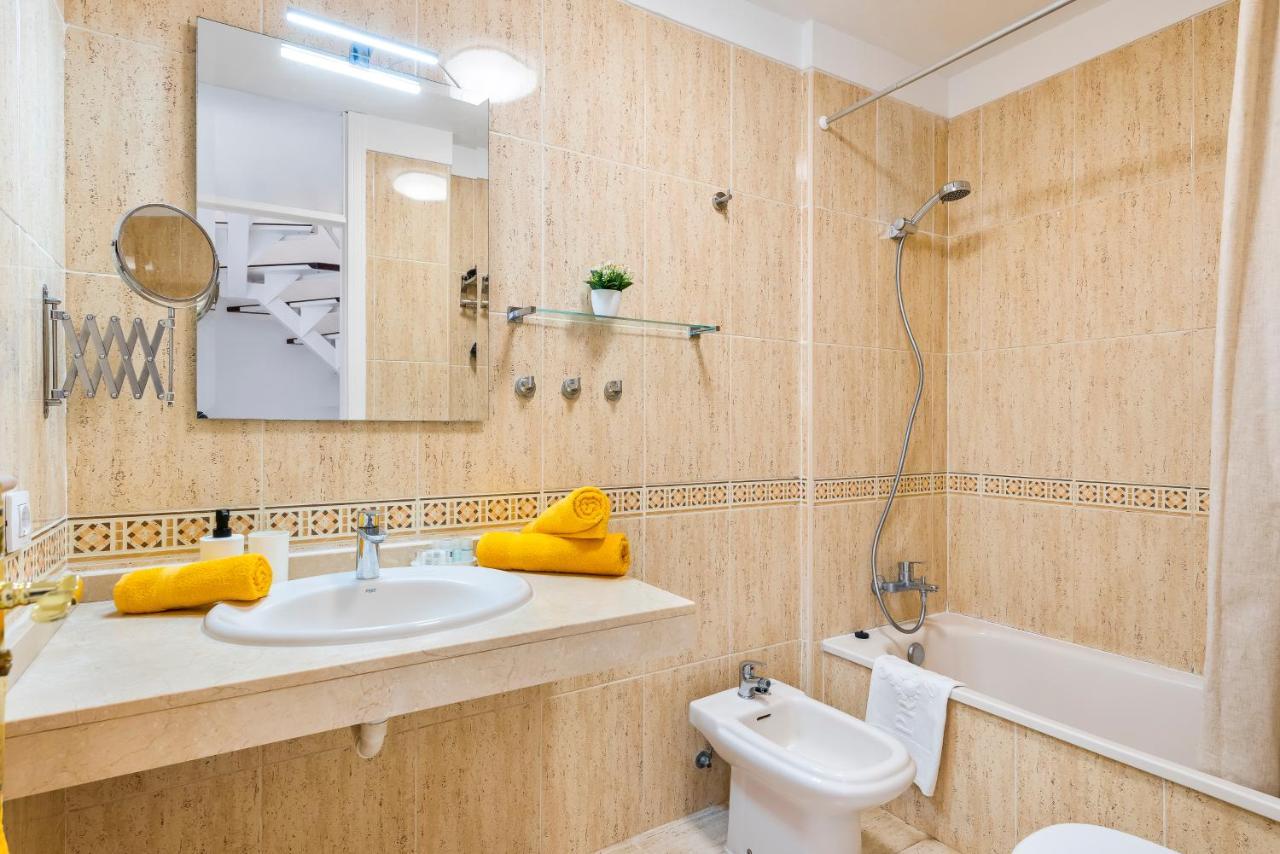 1314 Fabulous 2 Bedroom Accommodation Roof Terrace Callao Salvaje Exterior photo
